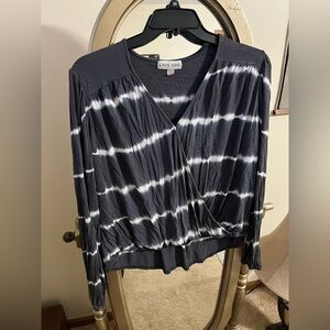 Knox Rose Women's Dark Blue and White Tie-Dye Blouse